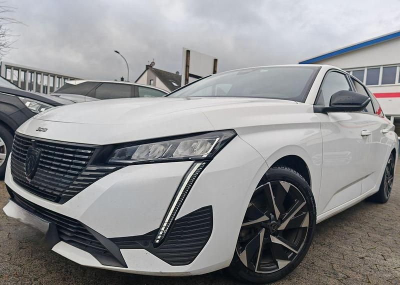 Weiß Gebraucht 2023 Peugeot 308 SW Allure Kombi | 15.470 € (Guter Preis) - Bild 1/4