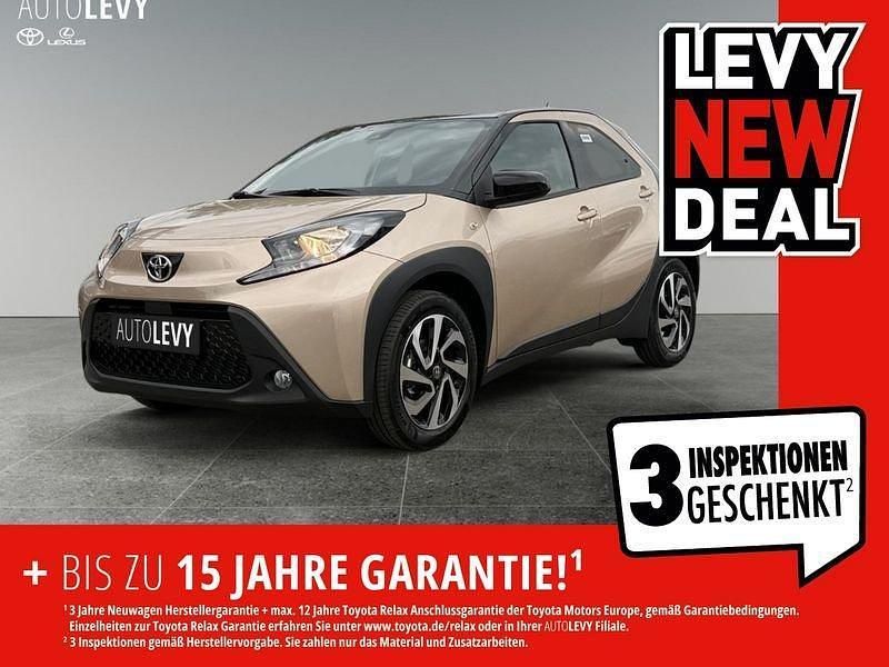 Ginger beige Neu 2025 Toyota Aygo Kleinwagen | 19.282 € - Bild 1/4
