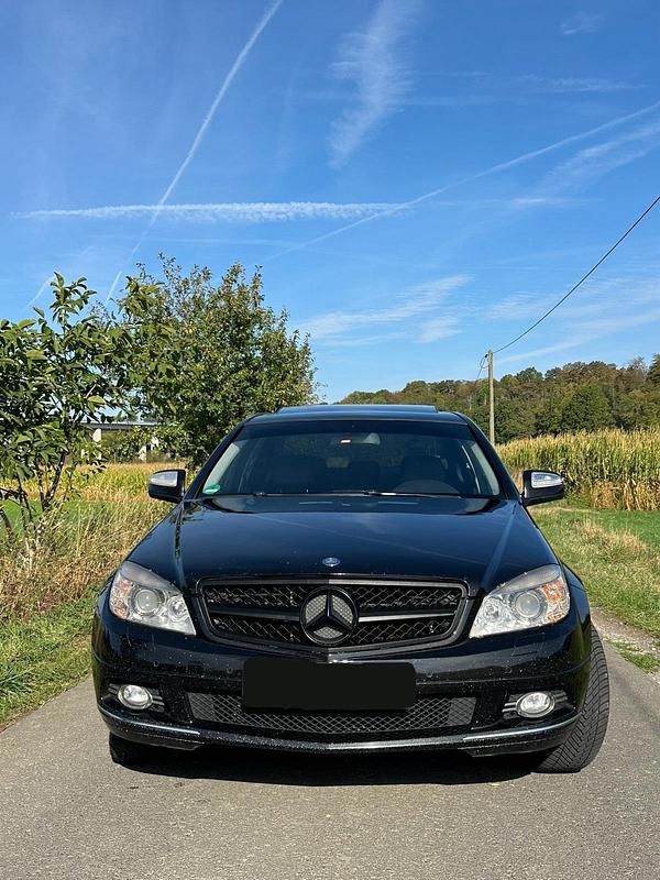 Schwarz Gebraucht 2008 Mercedes C180 Limousine | 4.900 € - Bild 1/4