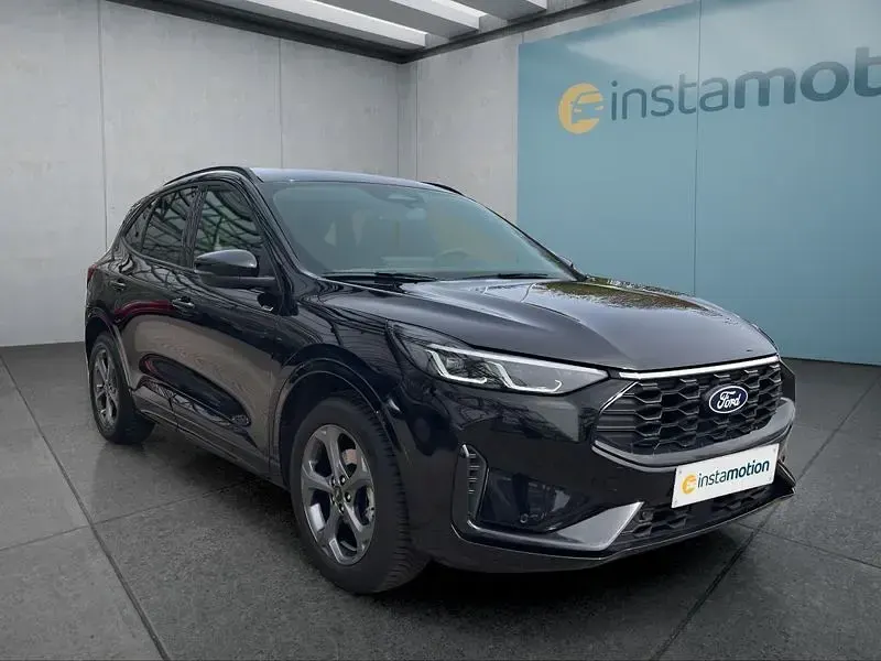Gebraucht Ford Kuga ST-Line 186 PS (136 kW) 2025 Schwarz SUV