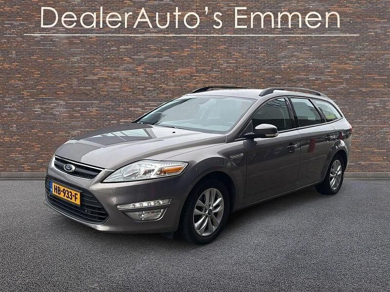 Gebraucht Ford Mondeo Titanium 140 PS (102 kW) 2011 Braun Kombi