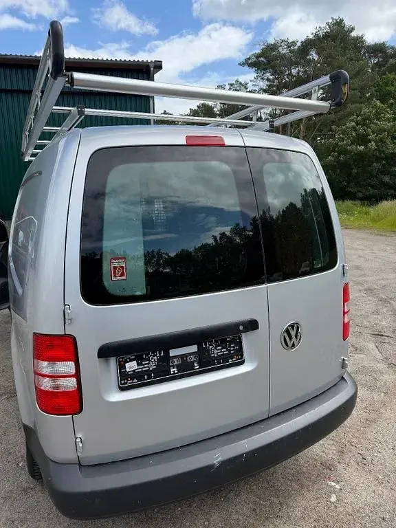 Gebraucht VW Caddy Maxi 102 PS (75 kW) 2012 Silber Van / Kleinbus