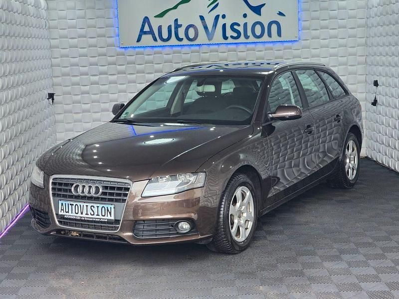 Braun Gebraucht 2011 Audi A4 Attraction Kombi | 6.950 € (Fairer Preis) - Bild 1/4