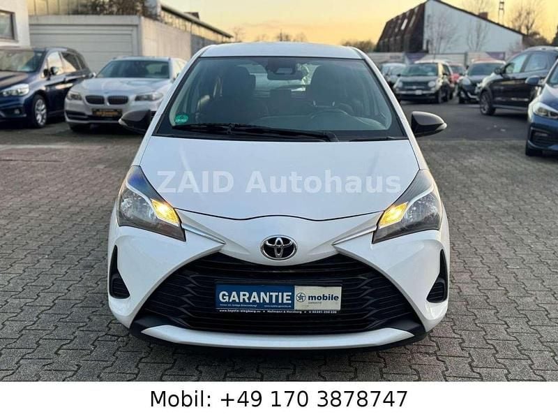 Gebraucht Toyota Yaris Basis 72 PS (52 kW) 2018 Weiß Kleinwagen