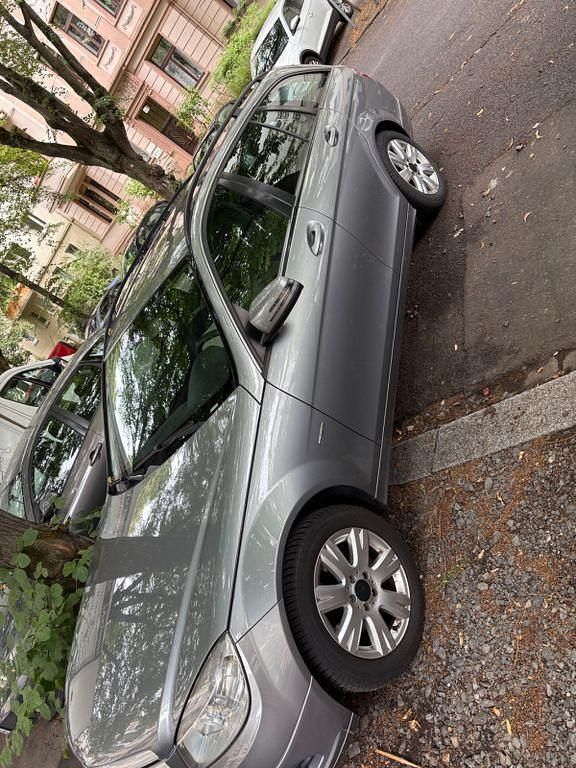 Gebraucht Mercedes C200 136 PS (100 kW) 2011 Grau Limousine