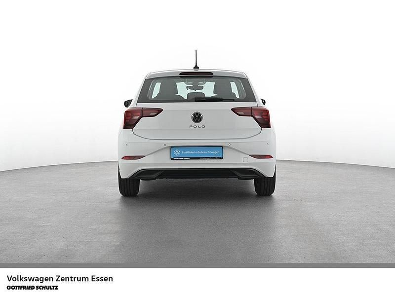 Gebraucht VW Polo Life 80 PS (58 kW) 2023 Weiss Kleinwagen