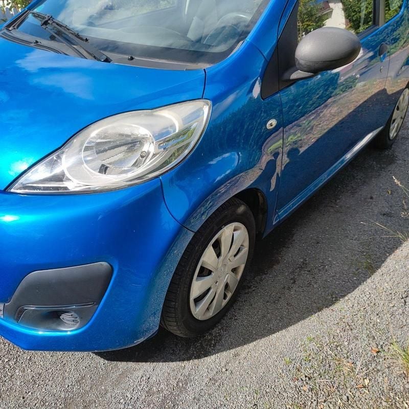 Gebraucht Peugeot 107 Access 68 PS (50 kW) 2012 Blau Kleinwagen