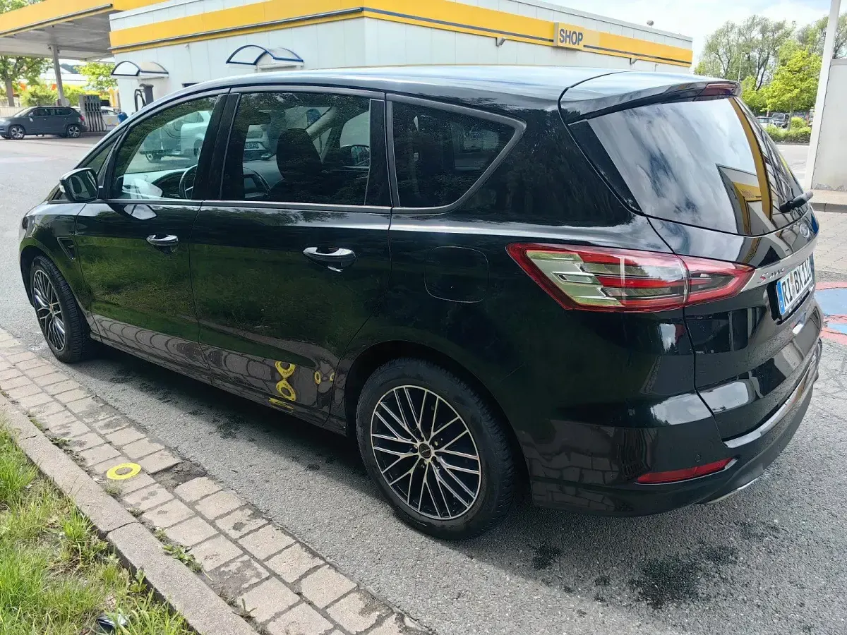 Gebraucht Ford S-MAX 190 PS (139 kW) 2018 Schwarz Van / Kleinbus