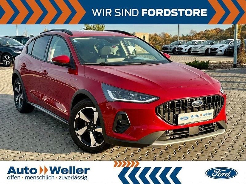 Używany Ford Focus Active 125 KM (91 kW) 2024 Czerwony Sedan/Limuzyna