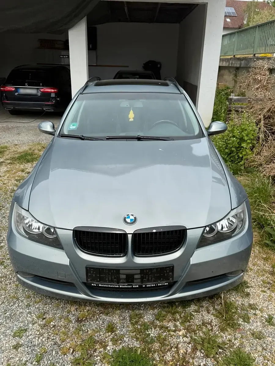 Gebraucht BMW 320 176 PS (129 kW) 2007 Silber Kombi