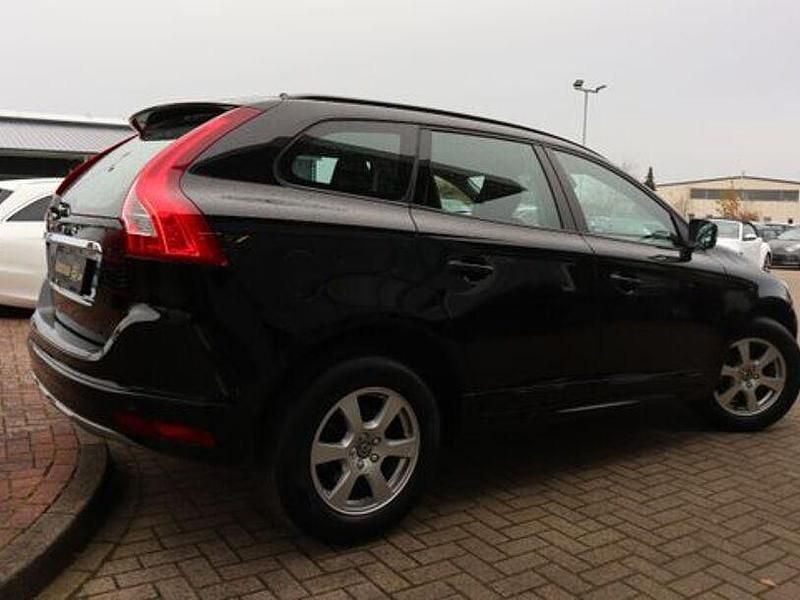 Gebraucht Volvo XC60 Kinetic 150 PS (110 kW) 2016 Schwarz SUV