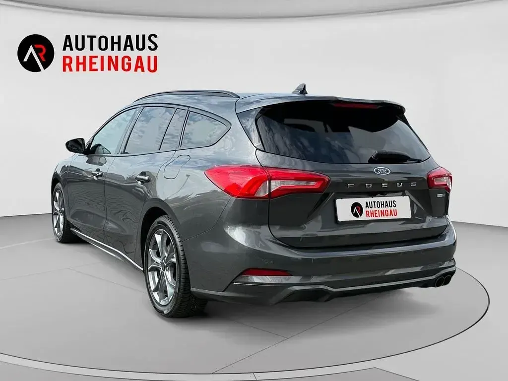 Gebraucht Ford Focus ST-Line 125 PS (91 kW) 2020 Silber Limousine