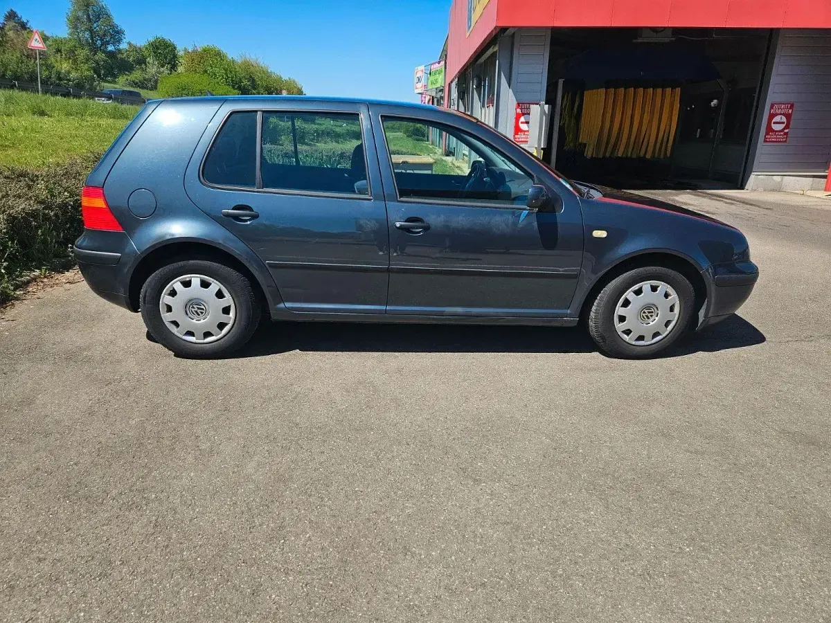 Gebraucht VW Golf IV Basis 75 PS (55 kW) 2000 Grau Limousine