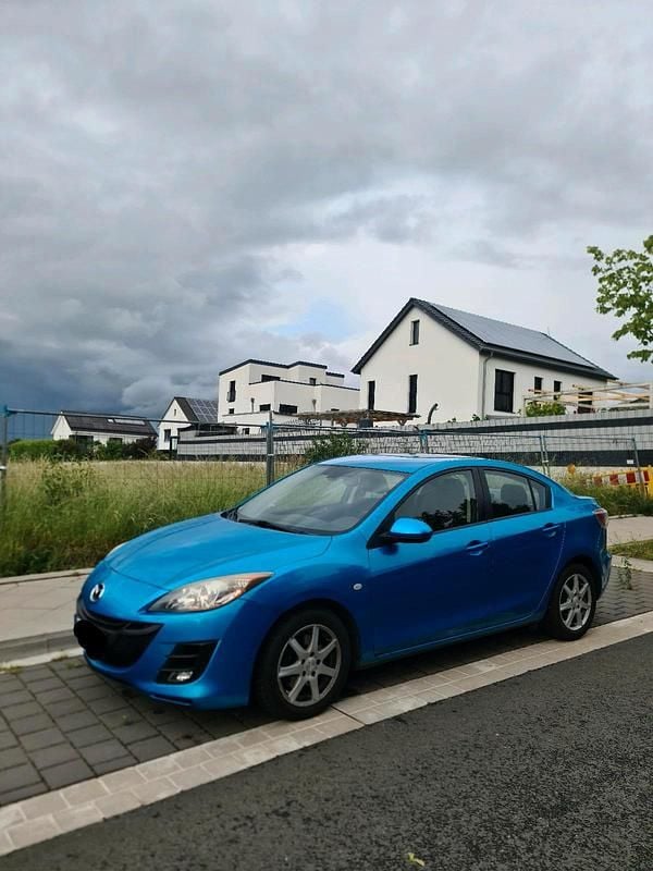 Blau Gebraucht 2010 Mazda 3 Limousine | 5.400 € - Bild 1/4