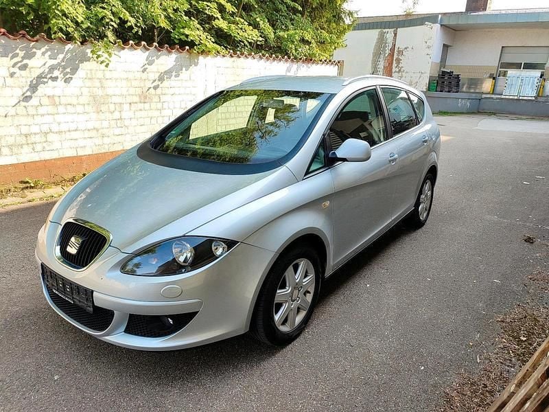 Silber Gebraucht 2008 Seat Altea XL Van / Kleinbus | 4.200 € (Fairer Preis) - Bild 1/4