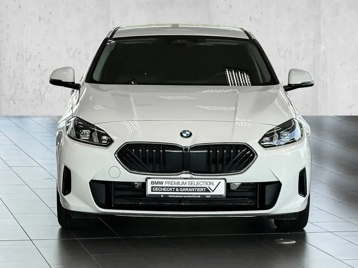 Gebraucht BMW 120 Shadowline 163 PS (119 kW) 2025 Weiß Kleinwagen