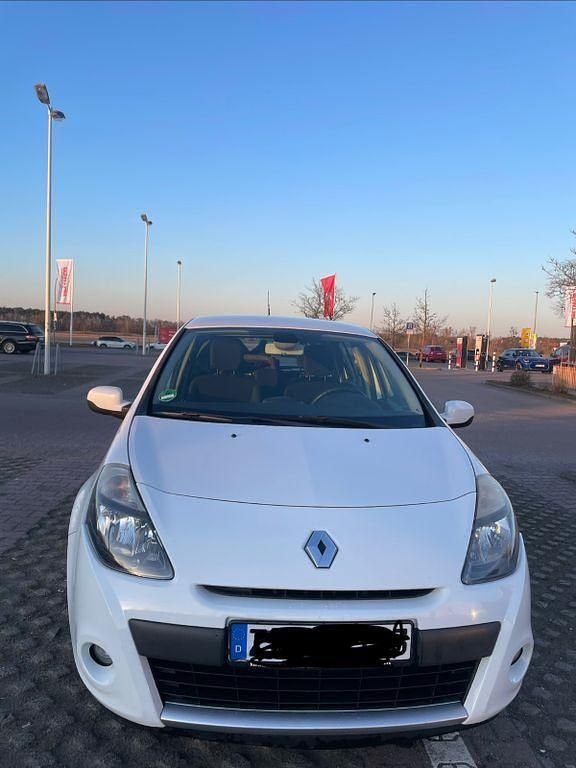 Gebraucht Renault Clio II Expression 75 PS (55 kW) 2011 Weiß Limousine