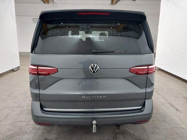 Second-hand VW Multivan Style 150 CP (110 kW) 2024 Gri Monovolum