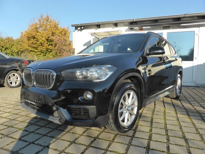 Schwarz Gebraucht 2018 BMW X1 Advantage SUV | 18.690 € (Guter Preis) - Bild 1/4