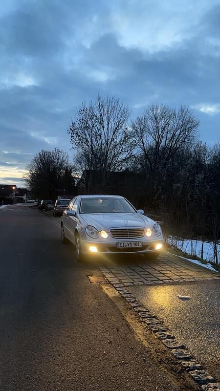 Gebraucht Mercedes E240 177 PS (130 kW) 2002 Limousine