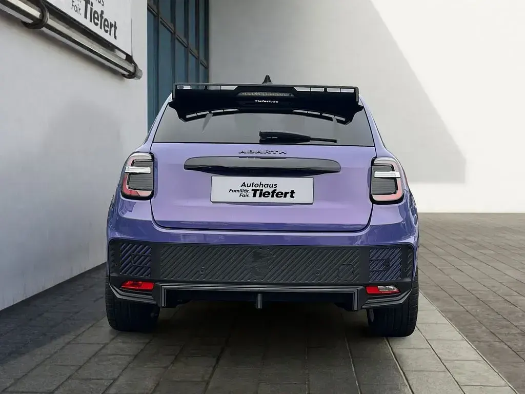 Gebraucht Abarth 600e Scorpionissima 206 kW (281 PS) 2025 Violett SUV