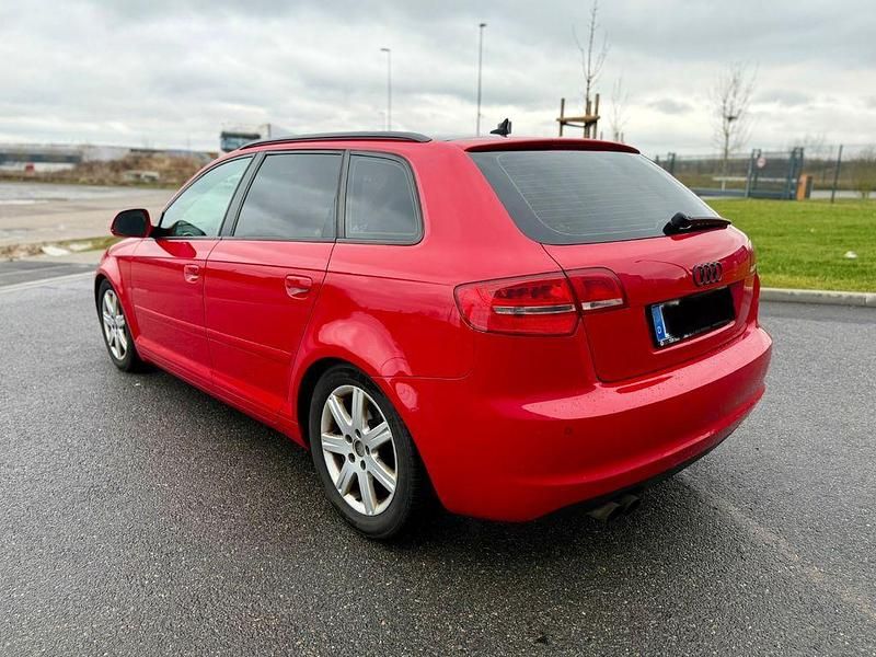 Gebraucht Audi A3 Attraction 140 PS (102 kW) 2009 Rot Kleinwagen
