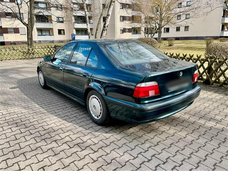 Gebraucht BMW 523 170 PS (125 kW) 1998 Grün Limousine