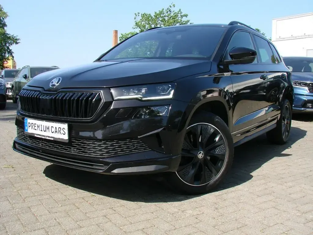 Gebraucht Skoda Karoq SportLine 190 PS (139 kW) 2023 Schwarz metallic SUV