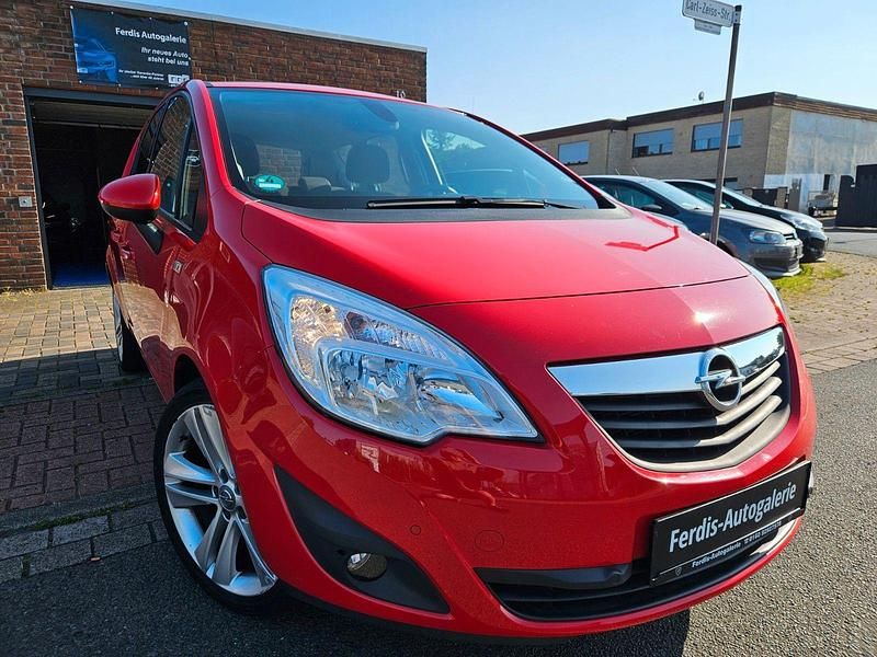 Gebraucht Opel Meriva 101 PS (74 kW) 2010 Rot Van / Kleinbus