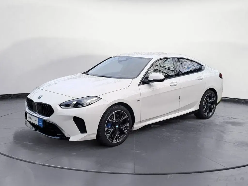 Używany BMW 220 Performance 156 KM (114 kW) 2025 Biały Coupe