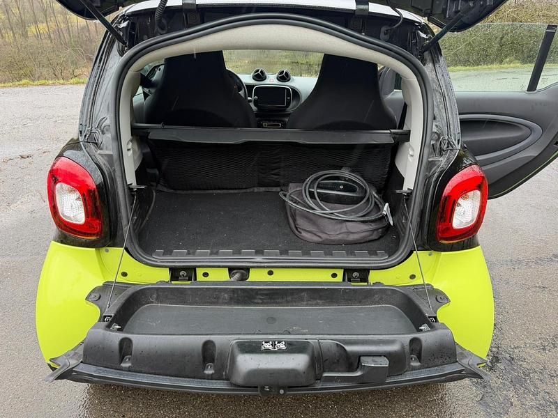 Gebraucht Smart ForTwo Coupé 60 kW (82 PS) 2022 Grün Coupé