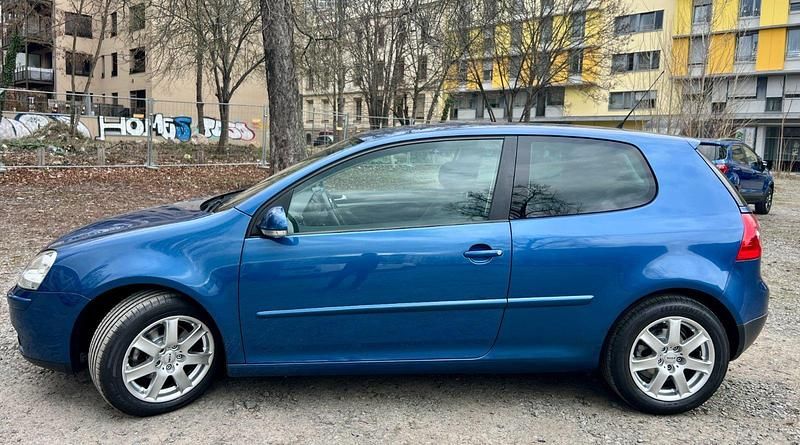 Gebraucht VW Golf V 102 PS (75 kW) 2007 Blau Kleinwagen