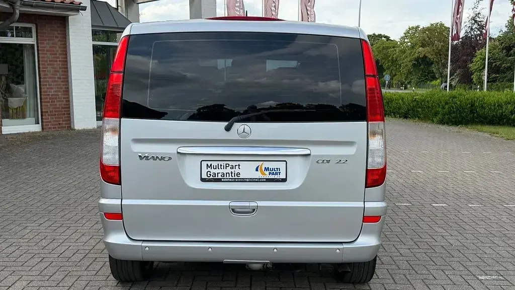 Gebraucht Mercedes Viano 150 PS (110 kW) 2009 Silber Van / Kleinbus