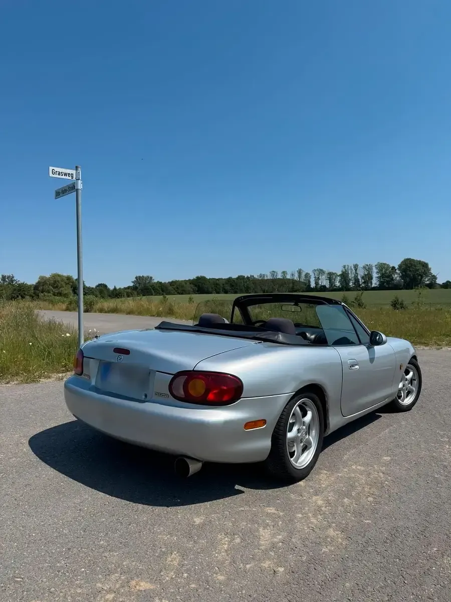 Gebraucht Mazda MX5 110 PS (80 kW) 1999 Silber Cabrio