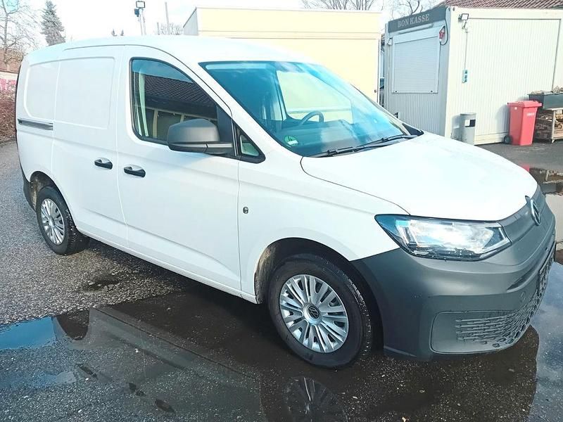 Gebraucht VW Caddy 102 PS (75 kW) 2022 Weiß Van / Kleinbus