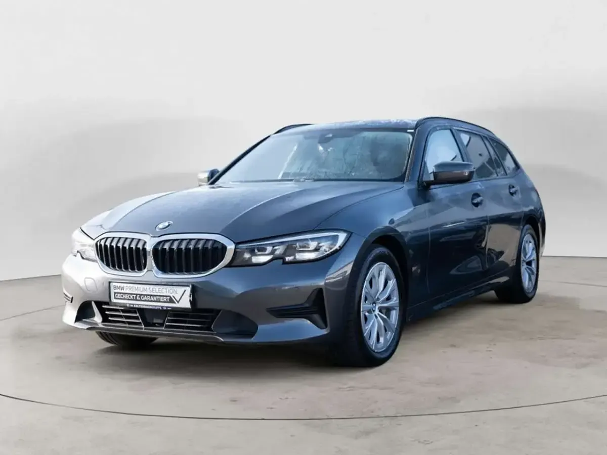 Gebraucht BMW 330 Advantage 286 PS (210 kW) 2021 Grau Kombi