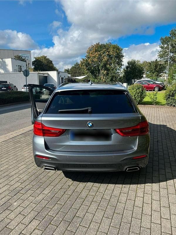 Gebraucht BMW 540 Performance 340 PS (250 kW) 2019 Grau Kombi