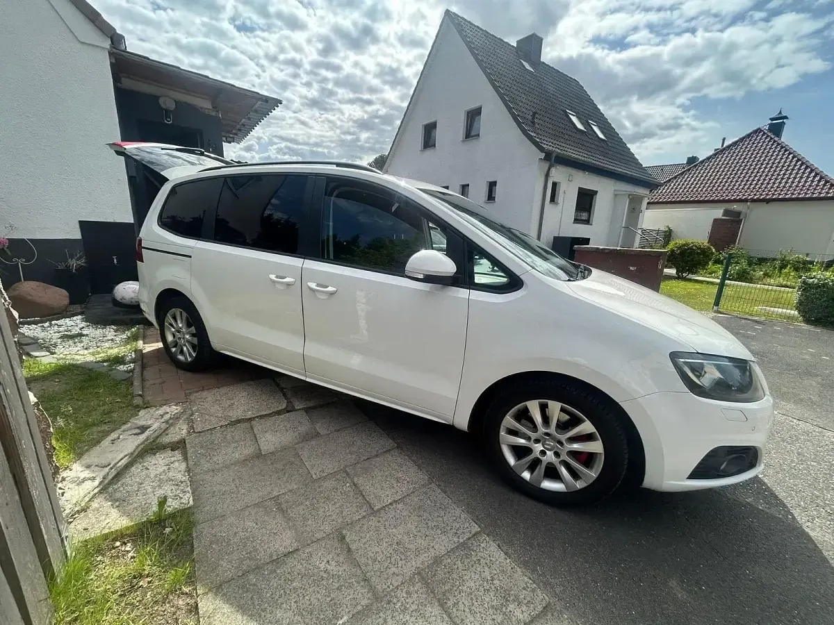Gebraucht Seat Alhambra 177 PS (130 kW) 2010 Weiß Van / Kleinbus