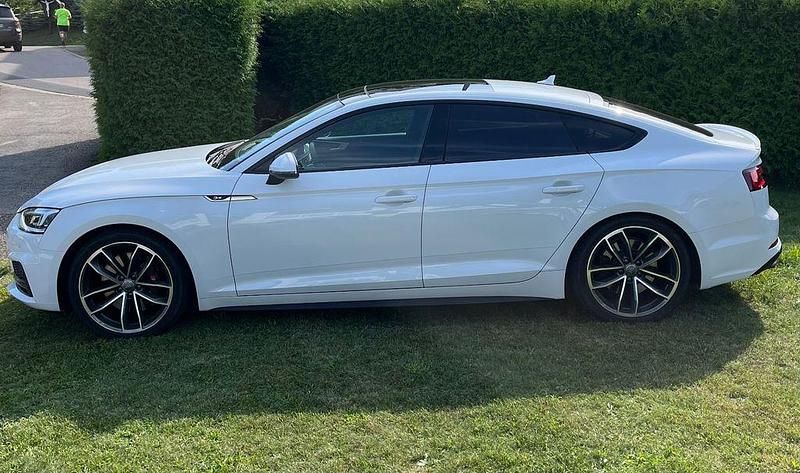 Weiß Gebraucht 2018 Audi S5 Sportback Sport Kleinwagen | 44.500 € - Bild 1/4