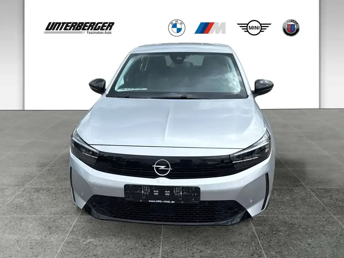 Usata Opel Corsa-e 100 kW (136 CV) 2023 Argento Utilitaria