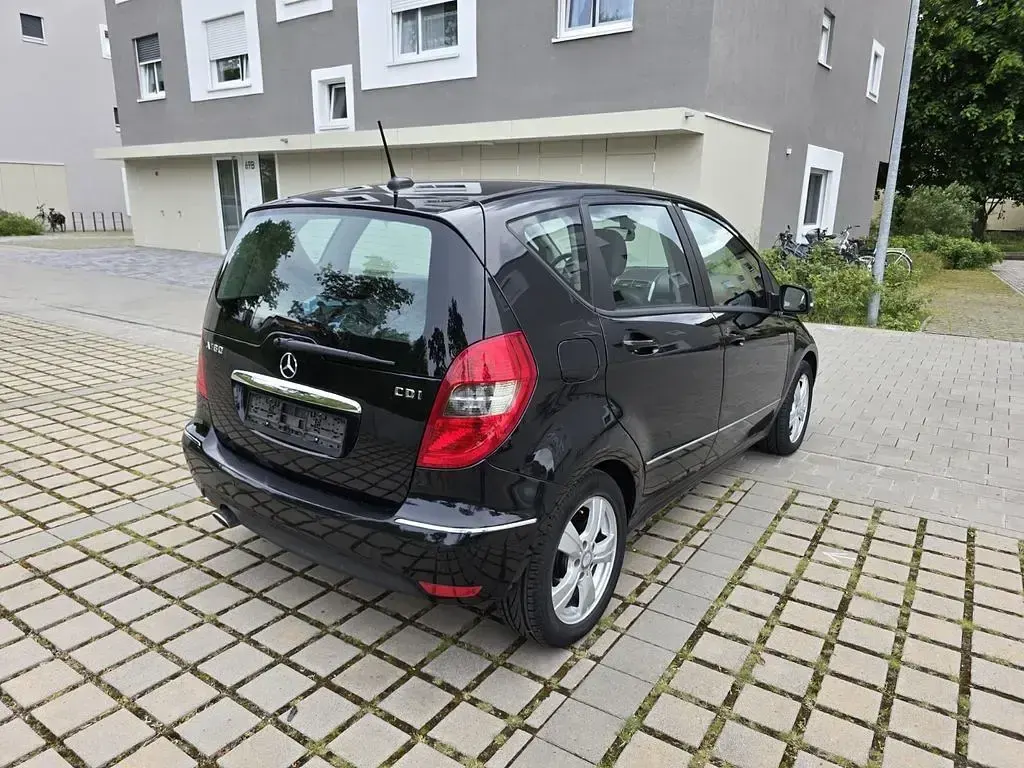 Gebraucht Mercedes A180 Avantgarde 109 PS (80 kW) 2012 Schwarz Limousine