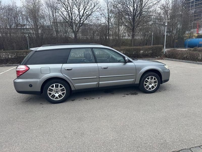 Gebraucht Subaru Outback Comfort 165 PS (121 kW) 2007 Grau Kombi