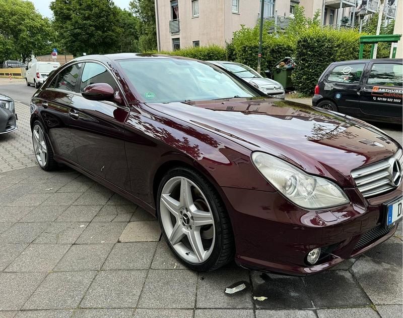 Rot Gebraucht 2005 Mercedes CLS500 Coupé | 11.000 € - Bild 1/4