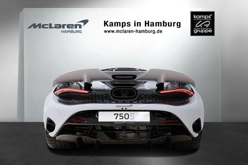 Neu McLaren 750S 751 PS (552 kW) 2025 Grau Coupé