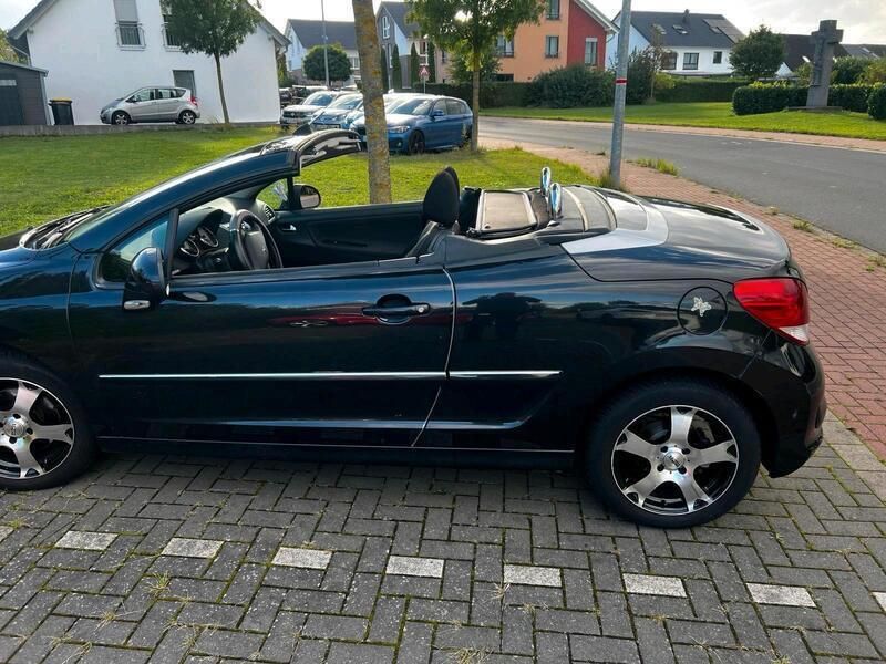 Schwarz Gebraucht 2010 Peugeot 207 CC Cabrio | 4.000 € (Superpreis) - Bild 1/4