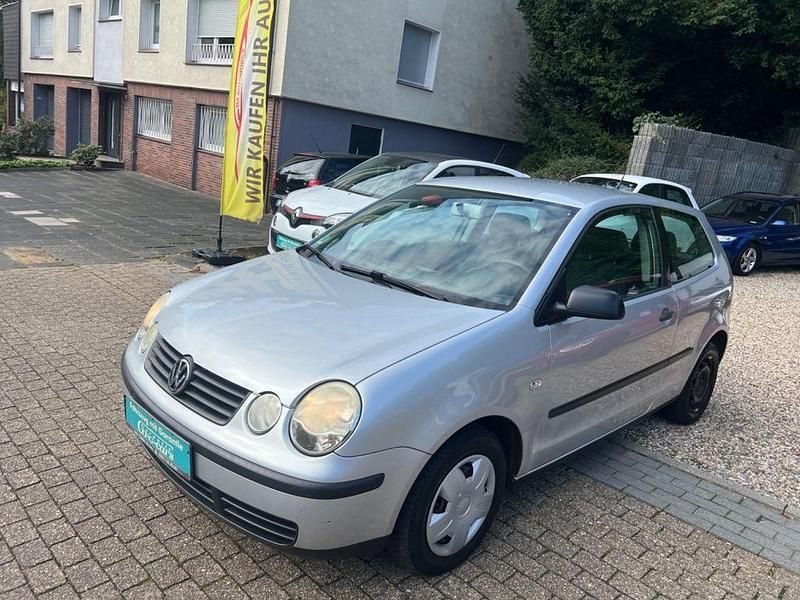 Silber Gebraucht 2002 VW Polo Basis Kleinwagen | 1.499 € (Fairer Preis) - Bild 1/4