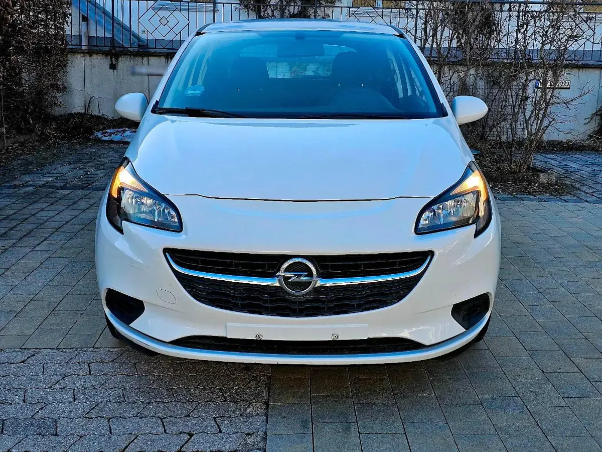 Gebraucht Opel Corsa 70 PS (51 kW) 2010 Weiß Kleinwagen