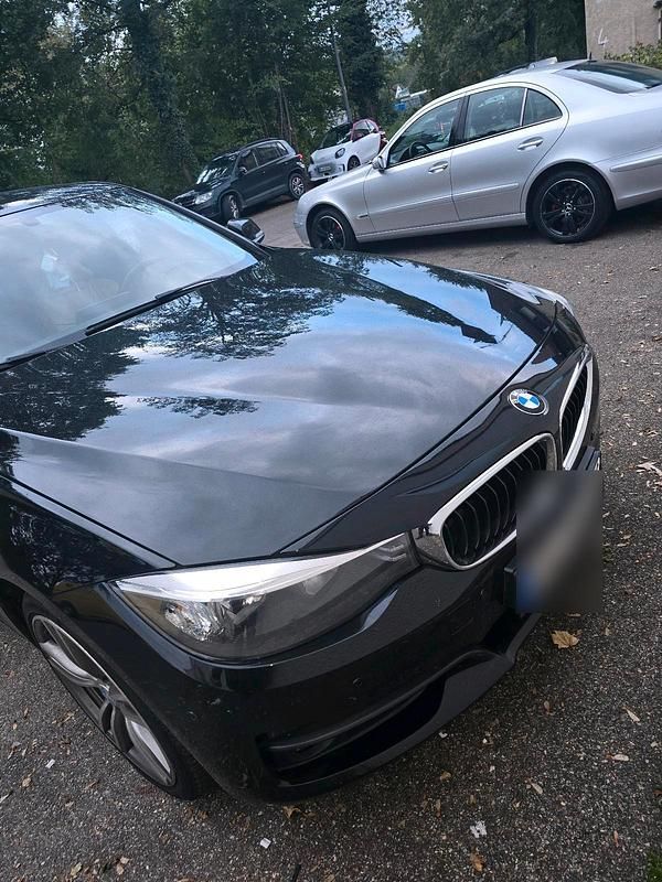 Gebraucht BMW 320 184 PS (135 kW) 2014 Schwarz Limousine