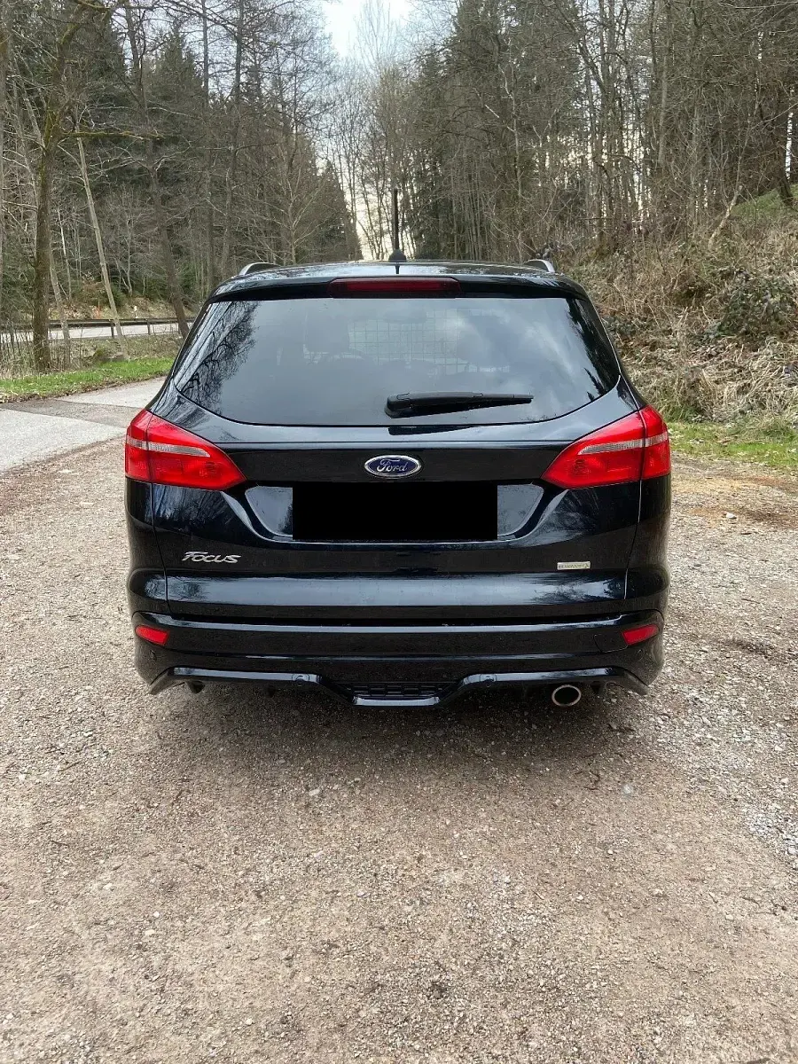 Gebraucht Ford Focus ST-Line 182 PS (133 kW) 2017 Schwarz Kombi
