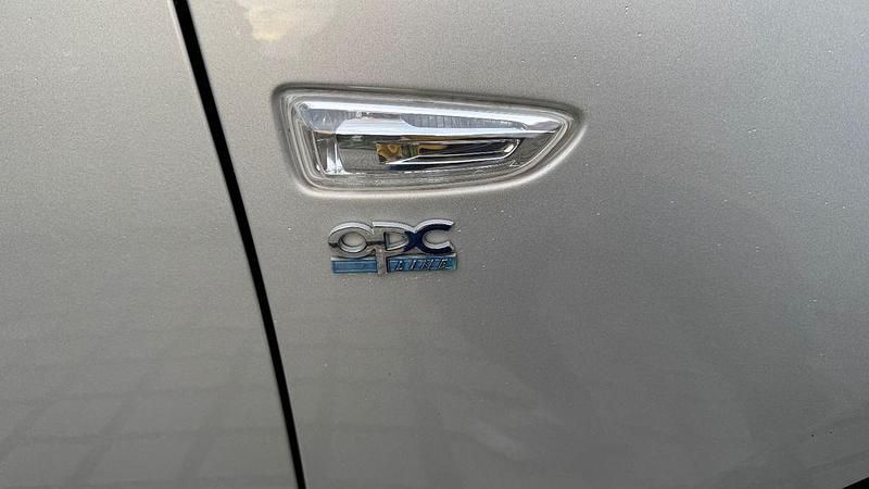 Second-hand Opel Zafira Tourer 194 CP (142 kW) 2018 Argintiu Monovolum